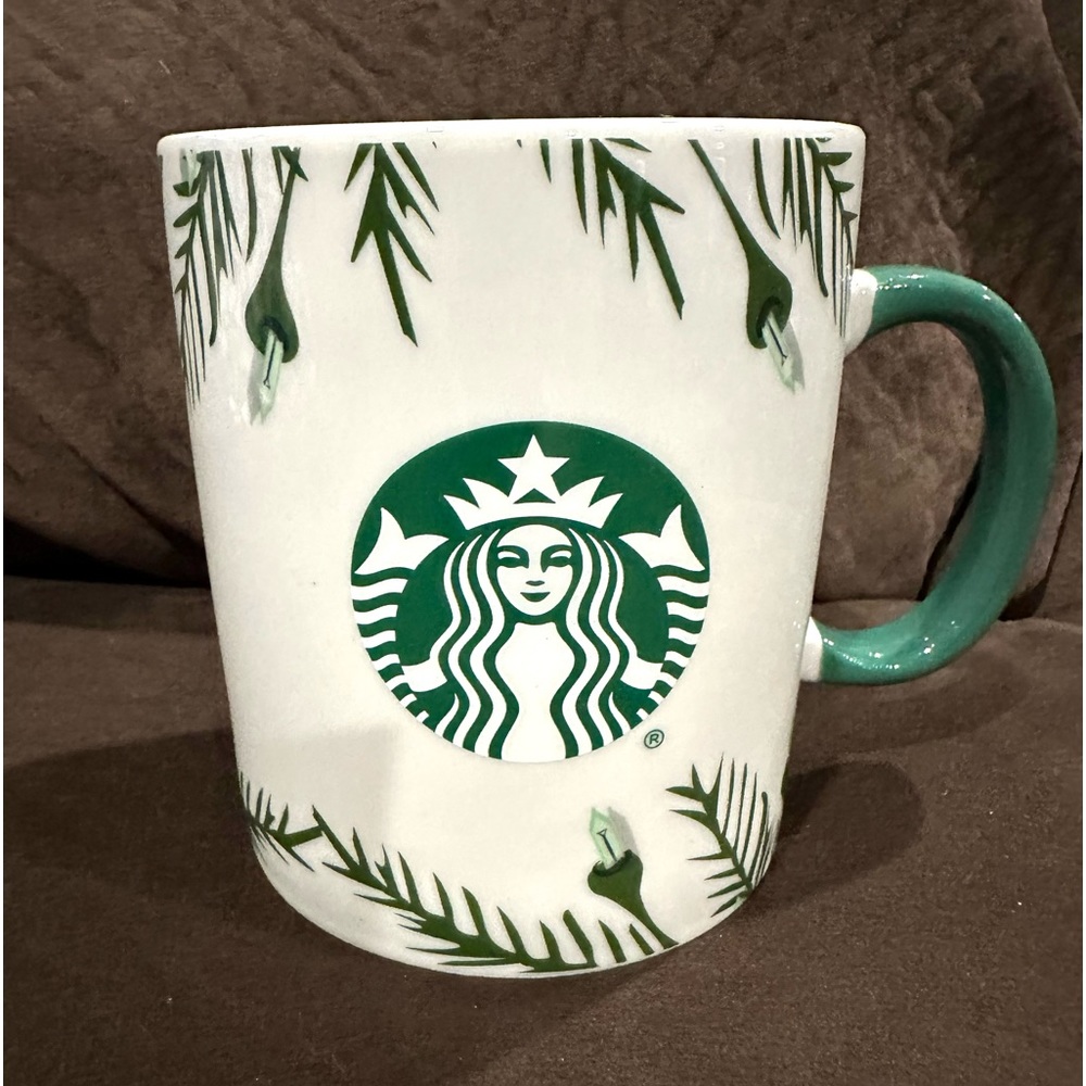 Starbucks 26oz Green and White Pine Holiday Coffee Cup